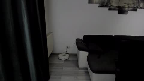 Snapshot of richarddarell chatting on November 1, 5:31 am RichardDarell online show from November 1, 5:31 am