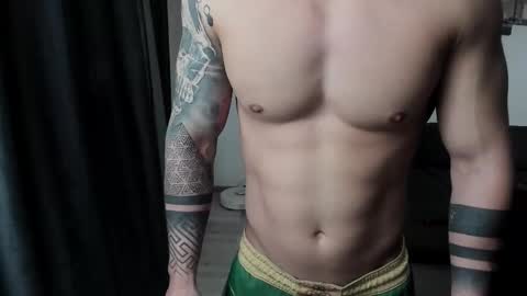 Snapshot of richarddarell chatting on November 30, 6:50 am RichardDarell online show from November 30, 6:50 am