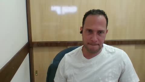 Snapshot of rick503835 chatting on October 29, 1:46 pm Rick Arian online show from October 29, 1:46 pm