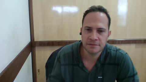 Snapshot of rick503835 chatting on December 17, 2:45 pm Rick Arian online show from December 17, 2:45 pm