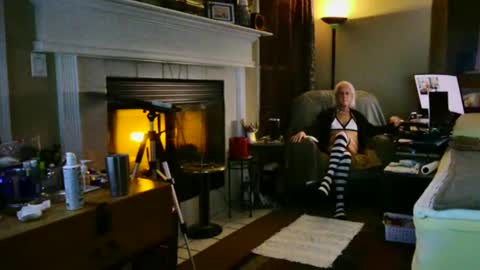 Snapshot of ricks4fun chatting on January 18, 4:04 am PINK HOLE TWINK online show from January 18, 4:04 am