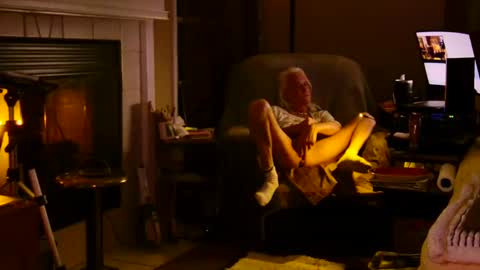 Snapshot of ricks4fun chatting on February 17, 6:31 am PINK HOLE TWINK online show from February 17, 6:31 am
