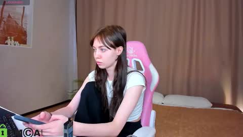 Snapshot of rihanna_walker chatting on October 1, 1:33 am rihanna_walker online show from October 1, 1:33 am