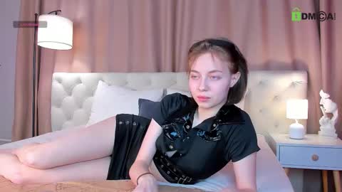 Snapshot of rihanna_walker chatting on November 16, 1:22 am rihanna_walker online show from November 16, 1:22 am