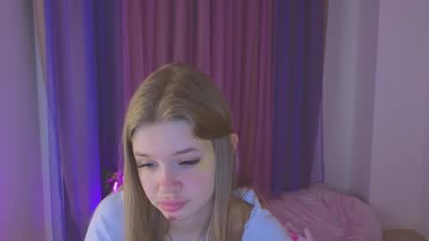 Snapshot of riinaaa chatting on September 22, 8:55 pm Rina online show from September 22, 8:55 pm