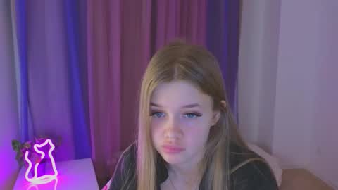 Snapshot of riinaaa chatting on October 28, 9:50 pm Rina online show from October 28, 9:50 pm