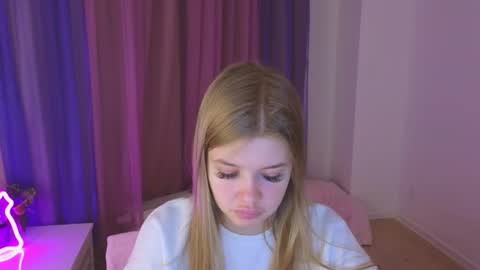 Snapshot of riinaaa chatting on November 12, 10:20 pm Rina online show from November 12, 10:20 pm