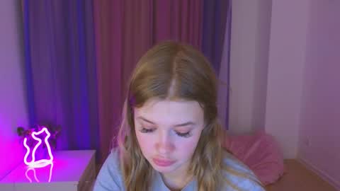 Snapshot of riinaaa chatting on November 30, 9:52 pm Rina online show from November 30, 9:52 pm