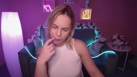 Rika online show from December 19, 5:51 am