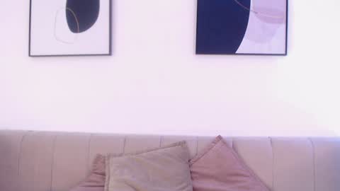 Riley online show from December 6, 8:40 pm