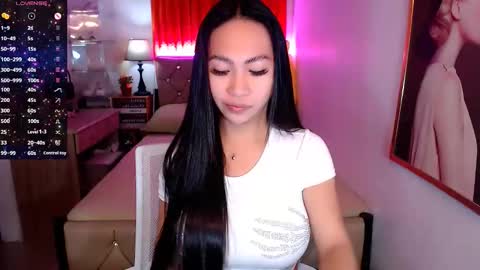 Snapshot of rileymillerx chatting on January 12, 7:32 am Riley online show from January 12, 7:32 am