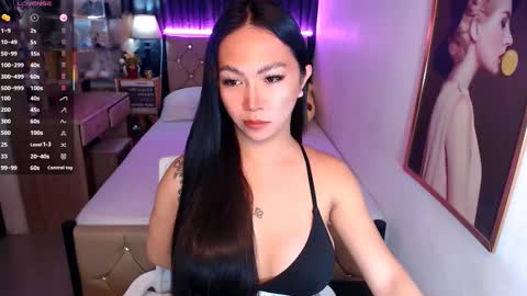 Snapshot of rileymillerx chatting on January 24, 9:15 pm Riley online show from January 24, 9:15 pm