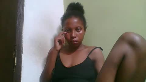 Snapshot of rinah654271 chatting on February 6, 7:17 pm rinah654271 online show from February 6, 7:17 pm