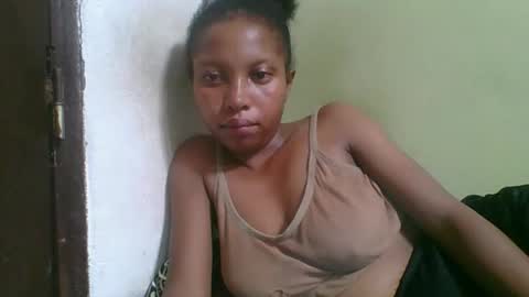 Snapshot of rinah654271 chatting on March 1, 7:16 pm rinah654271 online show from March 1, 7:16 pm