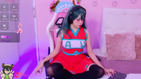    online show from December 4, 10:41 pm