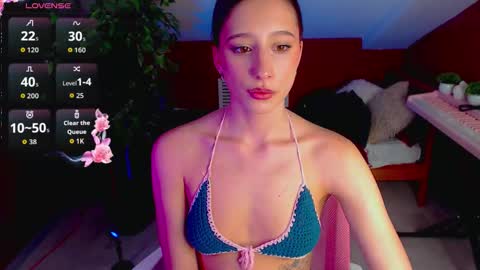 Emilia online show from October 10, 2:27 pm