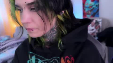   DianaBrite            fansl y online show from April 8, 1:22 pm