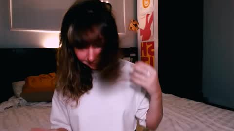 Snapshot of riri_rich chatting on November 5, 2:17 pm Rita online show from November 5, 2:17 pm