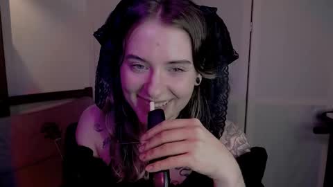 risha_laass online show from December 1, 9:04 pm