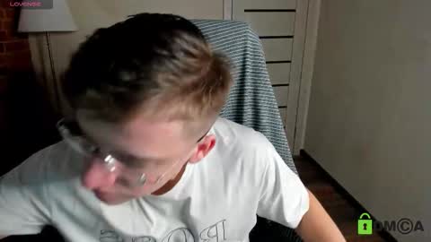 Snapshot of rishu_ chatting on November 13, 11:31 am VAnitas online show from November 13, 11:31 am