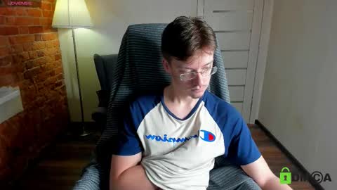 Snapshot of rishu_ chatting on December 19, 12:45 pm VAnitas online show from December 19, 12:45 pm