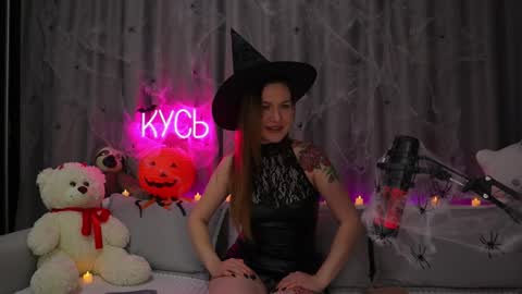 Snapshot of ritakycb chatting on October 28, 1:09 am Rita online show from October 28, 1:09 am