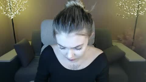 Snapshot of ritaneer chatting on December 17, 9:07 am ritaneer online show from December 17, 9:07 am