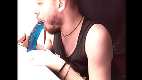 Snapshot of rivenderrr chatting on February 17, 5:25 am rivenderrr online show from February 17, 5:25 am