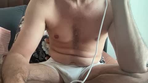 Snapshot of rlggggn42 chatting on October 29, 10:50 am rlggggn42 online show from October 29, 10:50 am