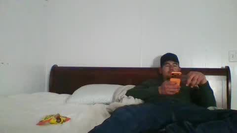 rngel_r online show from December 2, 7:25 am