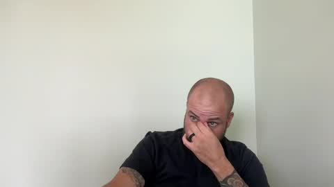 Snapshot of roadking1122 chatting on November 3, 5:36 pm roadking1122 online show from November 3, 5:36 pm