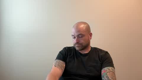 Snapshot of roadking1122 chatting on December 17, 7:09 pm roadking1122 online show from December 17, 7:09 pm