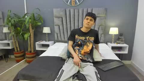 Roan Birkin online show from February 3, 7:21 pm