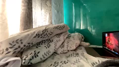 Snapshot of roarmance1 chatting on October 27, 3:27 pm roarmance1 online show from October 27, 3:27 pm