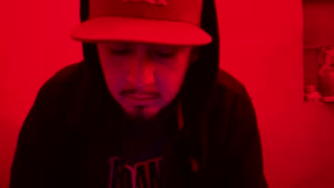 Snapshot of robbb1095 chatting on February 18, 11:17 am Texasmade210 online show from February 18, 11:17 am