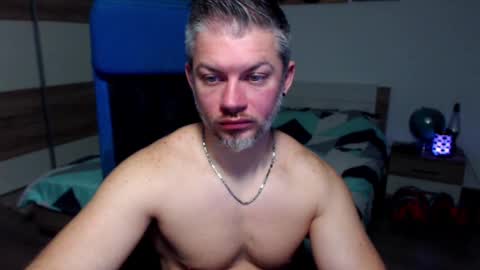 robbyshawz online show from January 7, 8:45 am