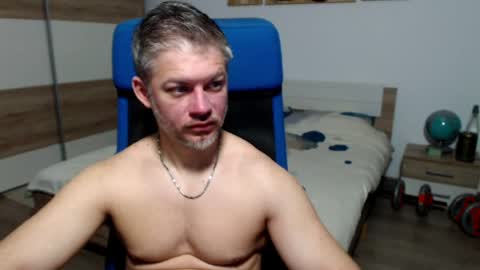 robbyshawz online show from April 12, 5:23 am