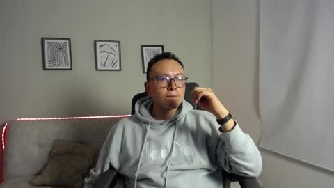 Robert online show from October 13, 12:54 am