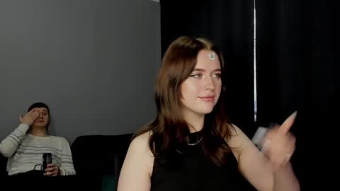 Snapshot of robert_lisa chatting on December 11, 8:58 am Lisa and Robert i am online all days 900 am GMT3 online show from December 11, 8:58 am