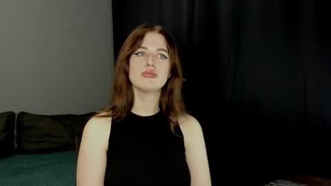 Snapshot of robert_lisa chatting on December 23, 11:25 am Lisa and Robert i am online all days 900 am GMT3 online show from December 23, 11:25 am