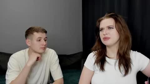 Snapshot of robert_lisa chatting on January 9, 8:13 am Lisa and Robert i am online all days 900 am GMT3 online show from January 9, 8:13 am