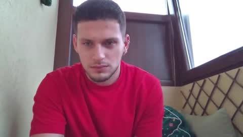 Snapshot of roberto_twink1 chatting on December 1, 6:18 am Roberto online show from December 1, 6:18 am