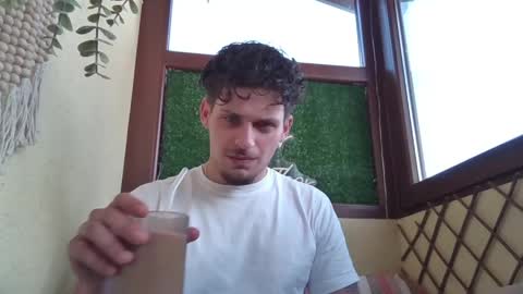 Snapshot of roberto_twink1 chatting on May 13, 9:28 am Roberto online show from May 13, 9:28 am