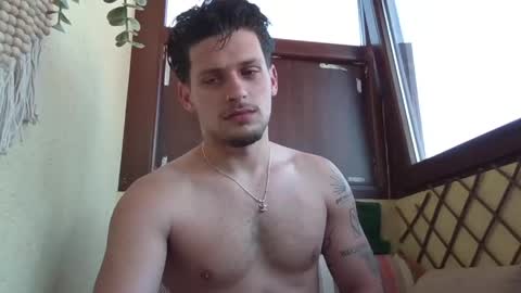 Snapshot of roberto_twink1 chatting on May 29, 6:55 am Roberto online show from May 29, 6:55 am