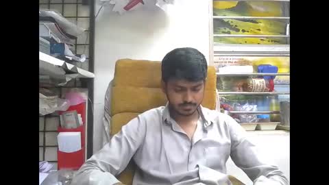 Snapshot of robertsalia220 chatting on December 1, 11:37 am Robertsalia online show from December 1, 11:37 am