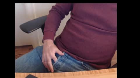 robidan6923 online show from December 9, 3:00 pm