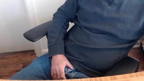 robidan6923 online show from October 31, 2:51 pm