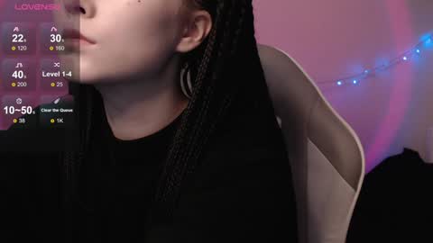 Snapshot of robin_yours chatting on December 9, 1:13 pm Robin your online show from December 9, 1:13 pm