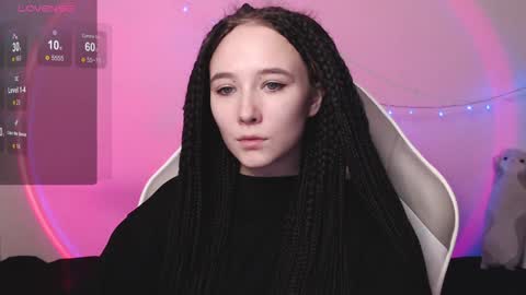 Snapshot of robin_yours chatting on December 16, 12:06 pm Robin your online show from December 16, 12:06 pm