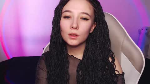 Snapshot of robin_yours chatting on February 14, 8:10 am Robin your online show from February 14, 8:10 am